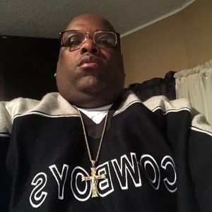 Meet your Posher, Larry